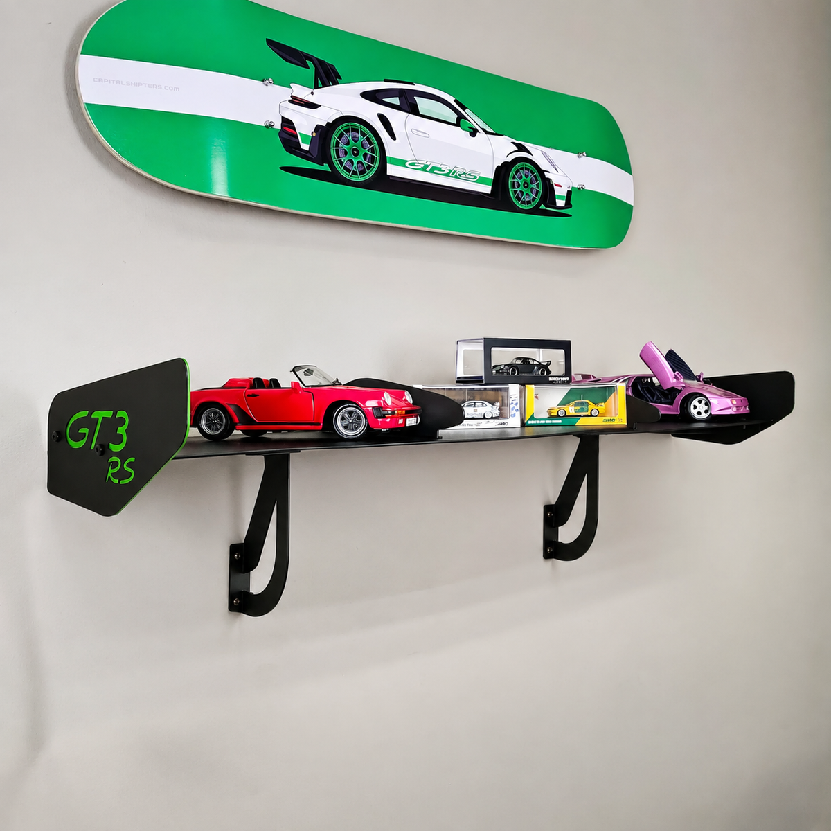 GT SHELF 2.0 - Porsche 992 911 GT3 RS Wall Shelf